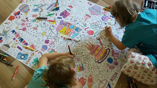 Ausmal-Tischdecke aus Papier 'Happy Birthday'