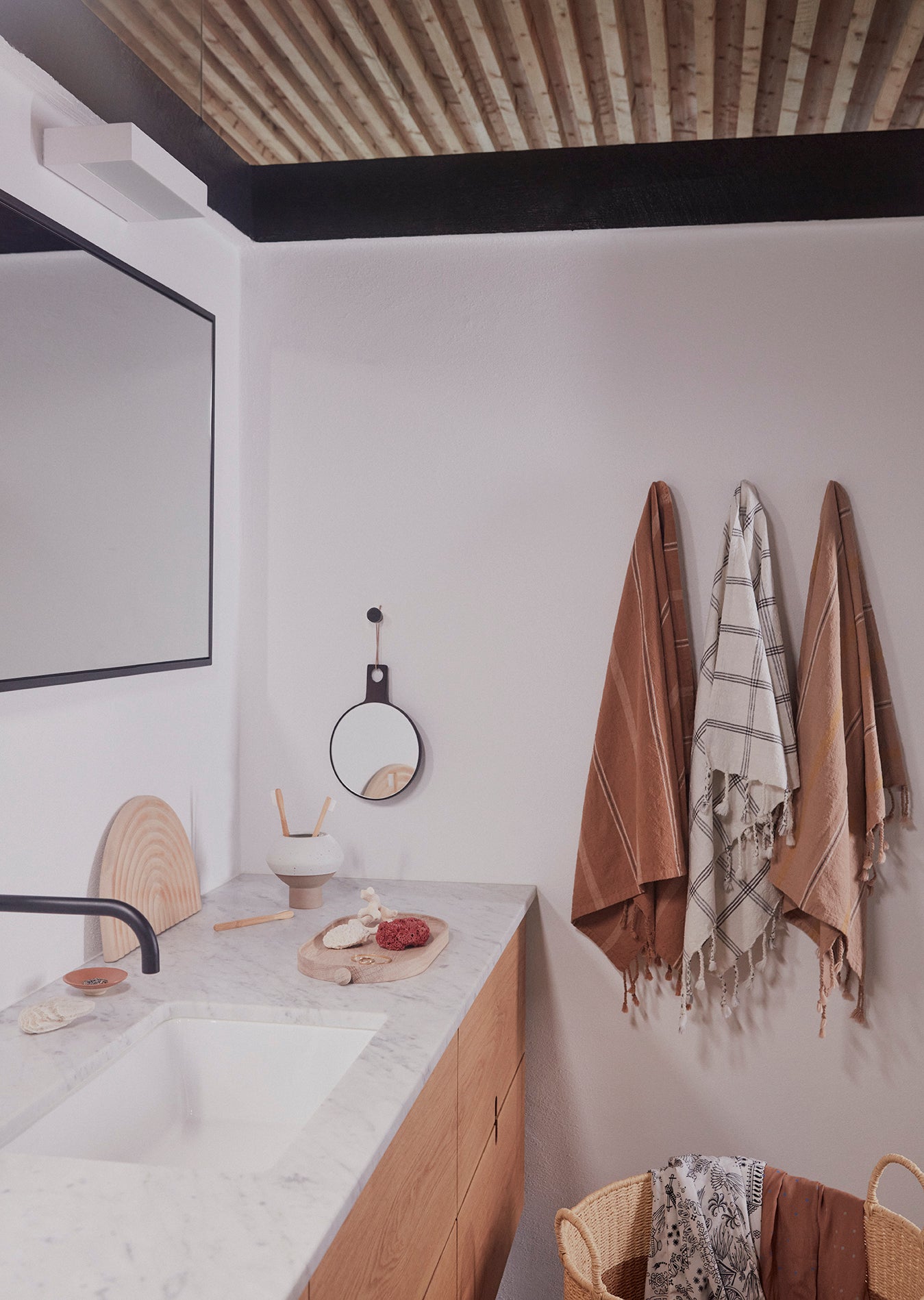 Tablett 'Regenbogen' aus Keramik