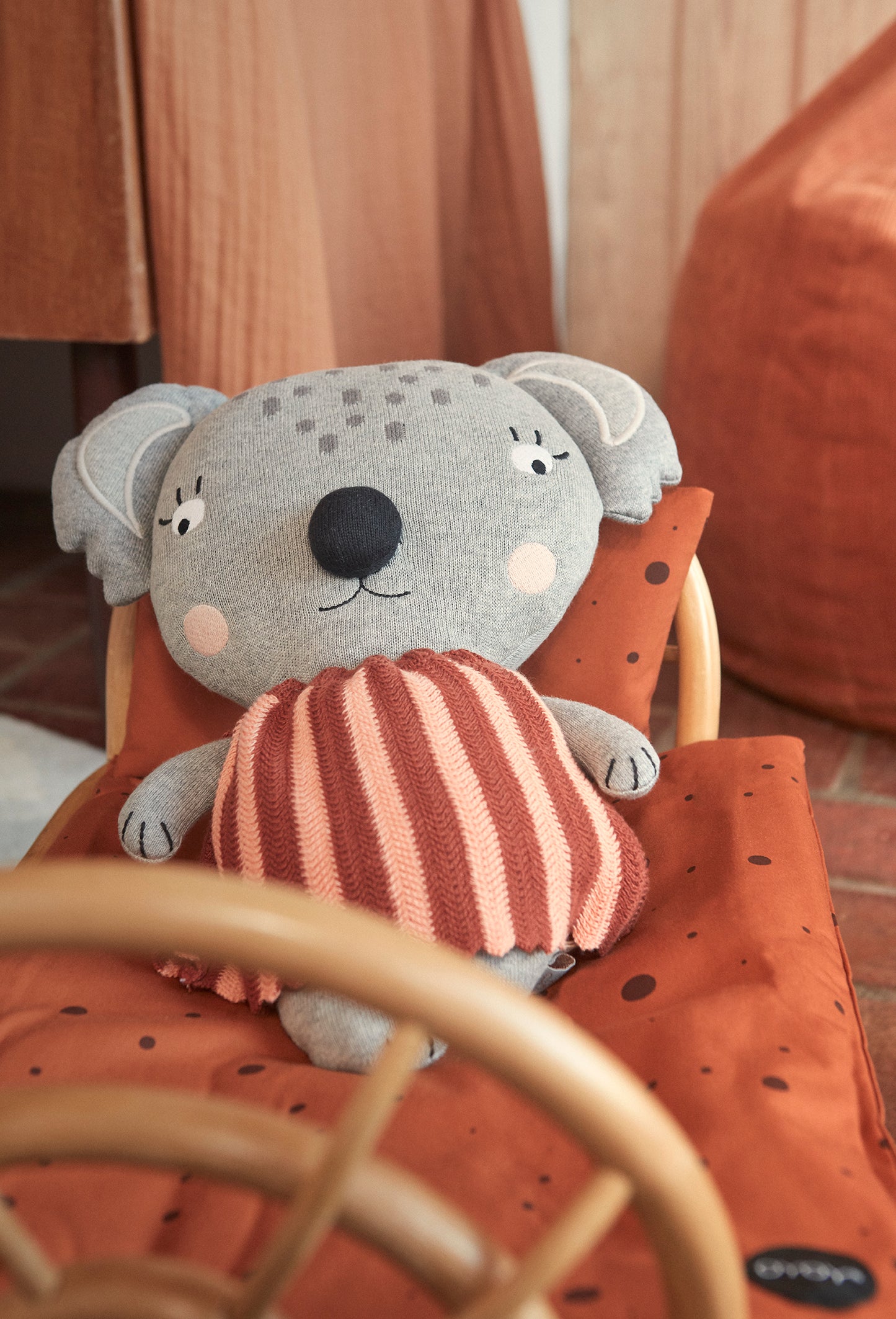 Puppenbett 'Regenbogen' aus Rattan