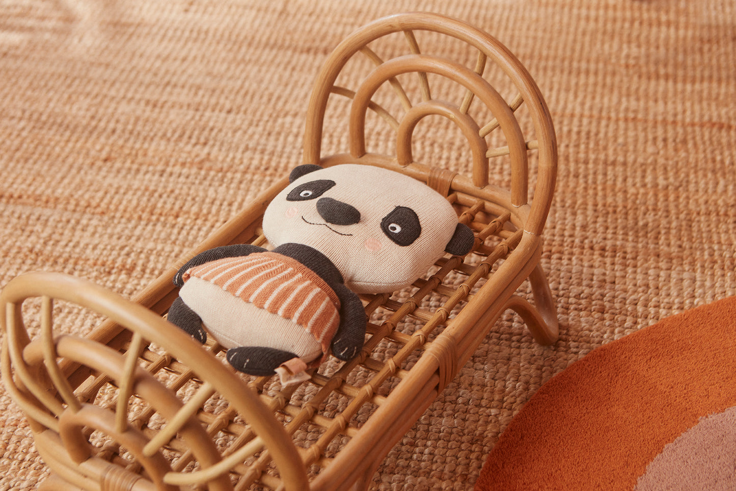 Puppenbett 'Regenbogen' aus Rattan