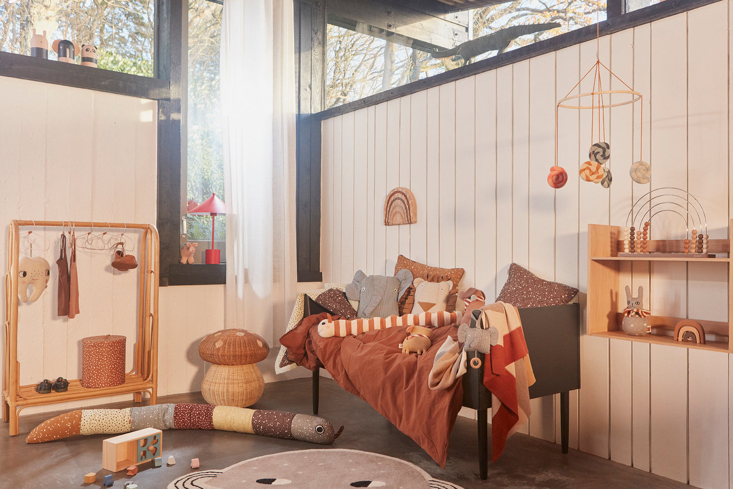Kleiderständer 'Rainbow' aus Rattan