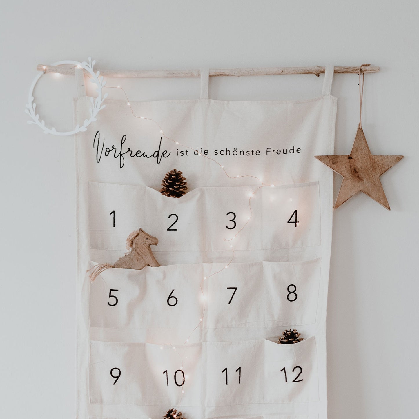 Adventskalender 'Vorfreude' in Creme