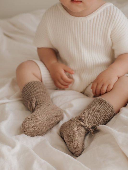 Baby Alpaka Strickschuhe 'Baby Bootis Oat' 0-6 Monate