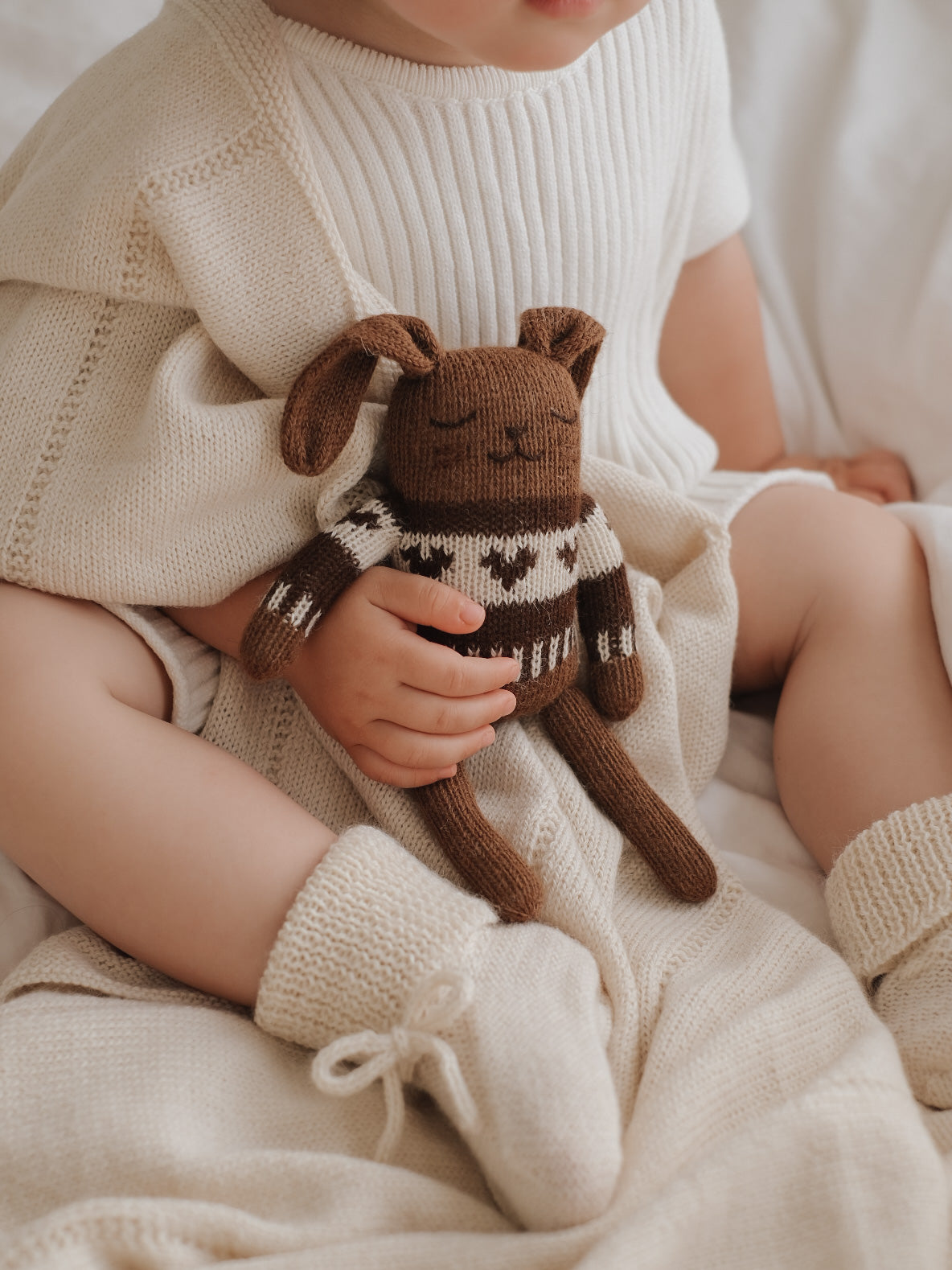 Stricktier Alpakawolle 'Hase Mocha Pullover'