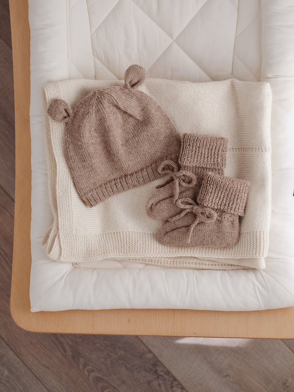Baby Alpaka Strickschuhe 'Baby Bootis Oat' 0-6 Monate