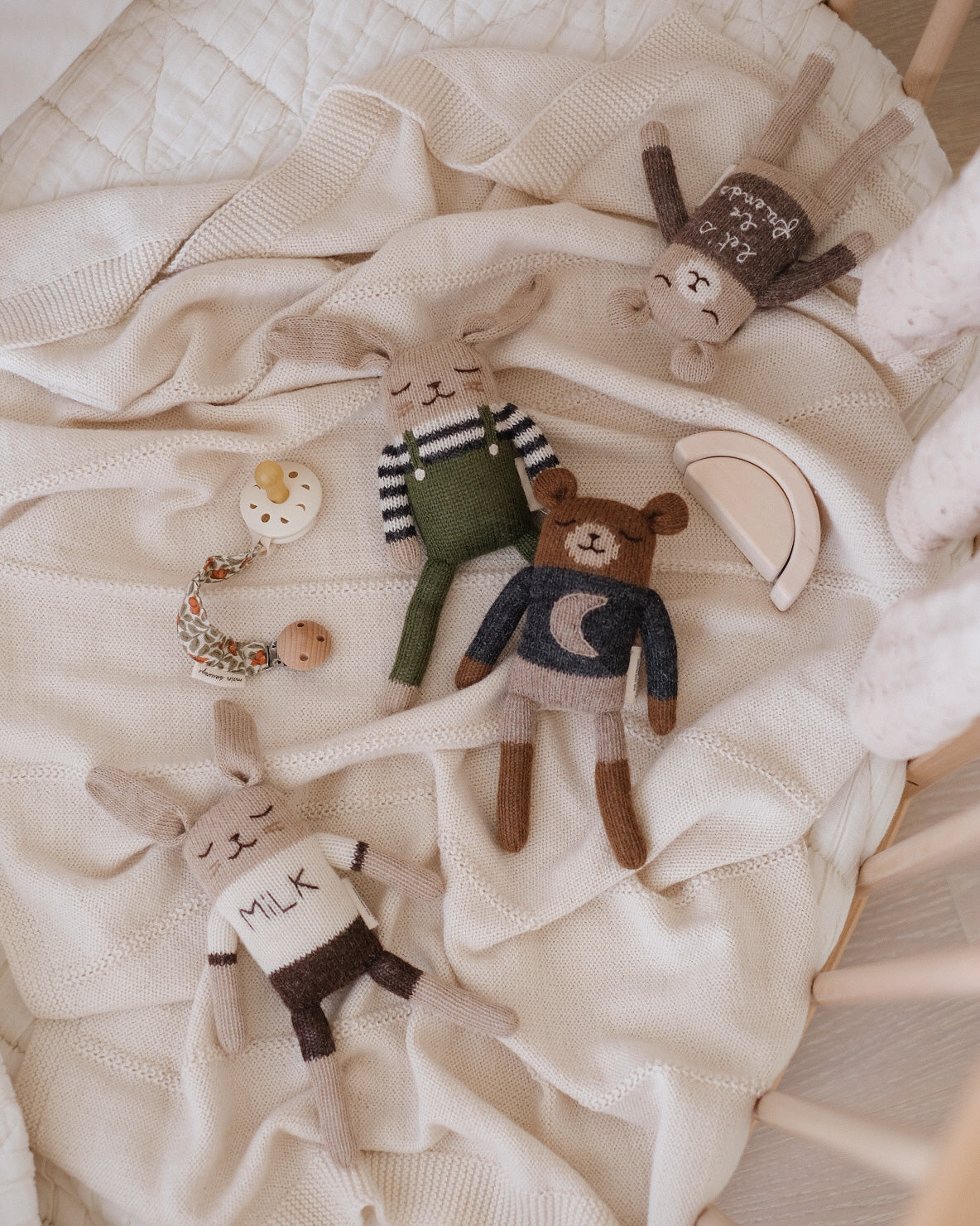 Stricktier Alpakawolle 'Hase Milk'